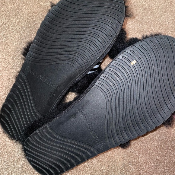 EMU slippers size 8 - Picture 3 of 4